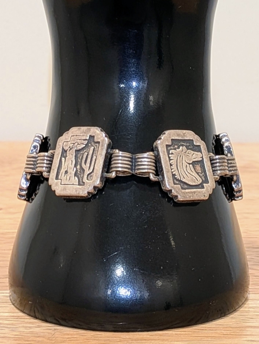 EUC 7" Vintage Pewter Western Boho Horse and Cactus Panel Bracelet